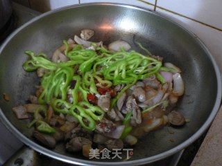 辣炒鸡心洋葱片的做法步骤：12