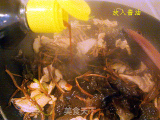 肉片茶树菇烧木耳的做法步骤：13