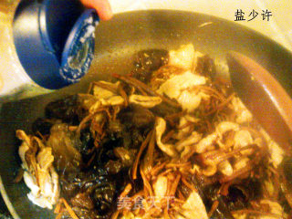 肉片茶树菇烧木耳的做法步骤：14