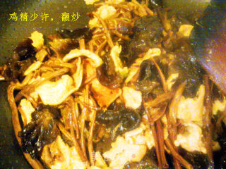肉片茶树菇烧木耳的做法步骤：15