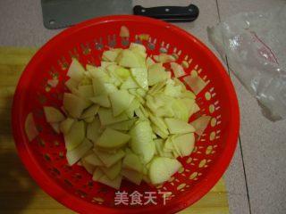 【快手菜】土豆片炒油菜的做法步骤：1