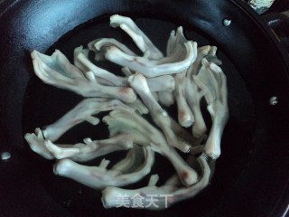 卤鸭掌的做法步骤：3