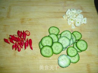 凉拌鹌鹑皮蛋的做法步骤：3