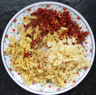 自作豆豉酱 可炒菜 可夹馒头哦 好吃简单的做法步骤：3