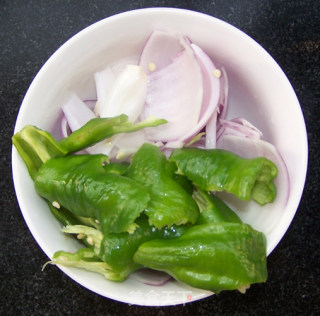 自作豆豉酱 可炒菜 可夹馒头哦 好吃简单的做法步骤：7