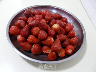 自己做草莓果酱的做法步骤：1
