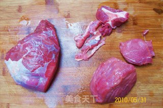 【牛肉与虾的花色拼盘】——玉洁静心拢琵琶 雪域冰洁圣女果的做法步骤：1