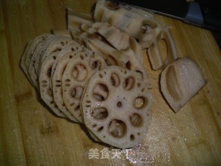莲藕丸的做法步骤：2
