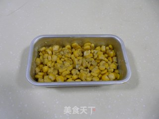 小小西餐——蛋黄奶酪焗玉米的做法步骤：4
