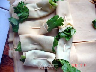 香菜百叶包的做法步骤：3