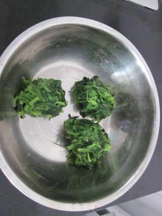 凉拌菠菜鸡蛋丝的做法步骤：5