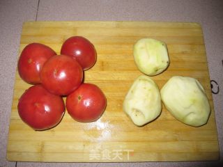 山西特色肉末土豆丁西红柿卤的做法步骤：1