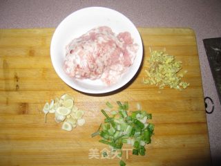 山西特色肉末土豆丁西红柿卤的做法步骤：3