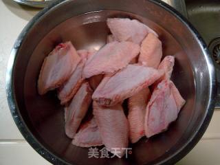 酒醉鸡翅的做法步骤：1