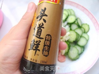 夏季快手爽口家常菜——火腿黄瓜片的做法步骤：5