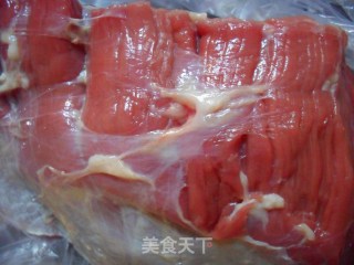 五香卤牛肉的做法步骤：1