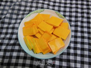椰香南瓜饼的做法步骤：2