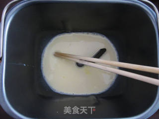 我的新尝试——用面包机做好吃的培根面包卷的做法步骤：3