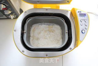 我的新尝试——用面包机做好吃的培根面包卷的做法步骤：6