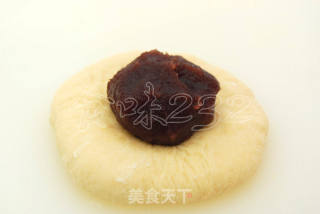 红豆沙面包的做法步骤：6