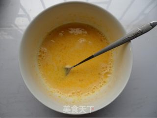 电饭煲戚风蛋糕的做法步骤：6