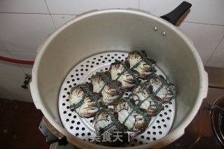 阳澄湖大闸蟹的经典吃法－清蒸的做法步骤：1