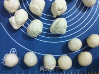 超详细迷你小猪/熊猫豆沙包的做法步骤：6
