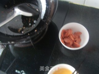 香肠鸡蛋盖浇饭的做法步骤：6