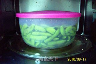 【时令下酒菜】———凉拼盘《香糟毛豆菊花肫》的做法步骤：2