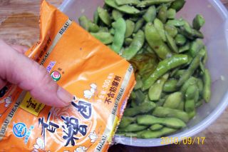 【时令下酒菜】———凉拼盘《香糟毛豆菊花肫》的做法步骤：4