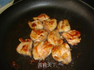 美味香煎鸡腿肉的做法步骤：5