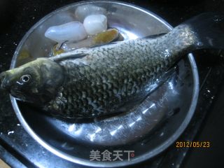 一鱼两味的做法步骤：1