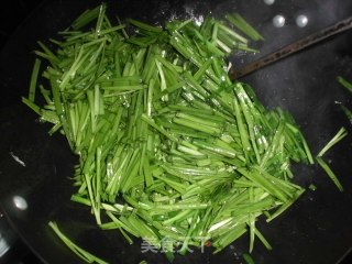 韭菜炒蛋的做法步骤：4