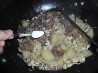 龙骨土豆芽菜的做法步骤：9