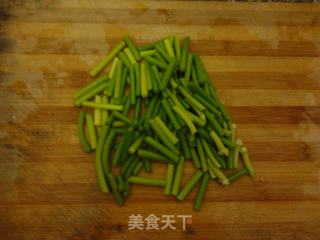 木耳鸡蛋的做法步骤：2