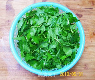 芝麻香干马兰头的做法步骤：1