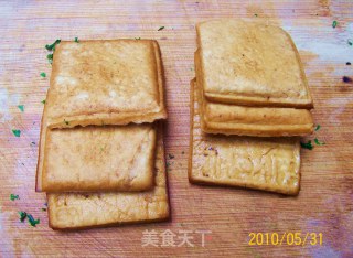 芝麻香干马兰头的做法步骤：4