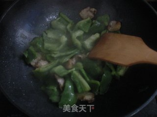 大辣椒炒肉的做法步骤：5