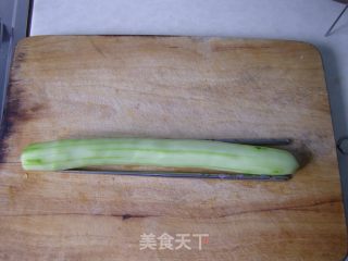 剁椒蓑衣黄瓜的做法步骤：2