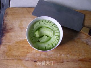 剁椒蓑衣黄瓜的做法步骤：3