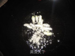蒜香荷兰豆的做法步骤：3