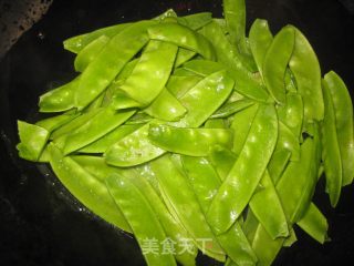 蒜香荷兰豆的做法步骤：4