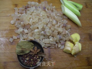 肉皮冻的做法步骤：5