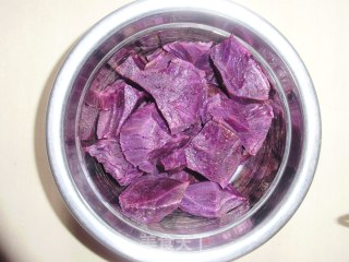 紫薯花生芝麻团的做法步骤：1