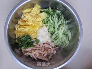 清凉爽口的凉拌粉丝的做法步骤：4
