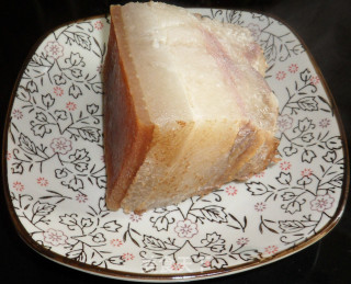 洋葱炒腊肉的做法步骤：2