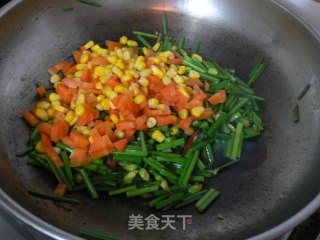 韭苔炒彩丁的做法步骤：11