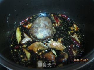 卤猪蹄的做法步骤：2