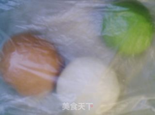 桃园三结义三色水饺的做法步骤：2