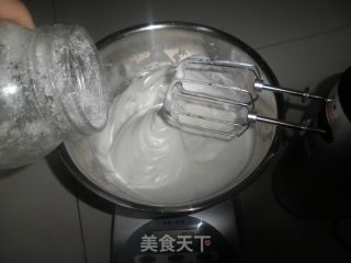 有点回缩的8寸戚风蛋糕的做法步骤：6
